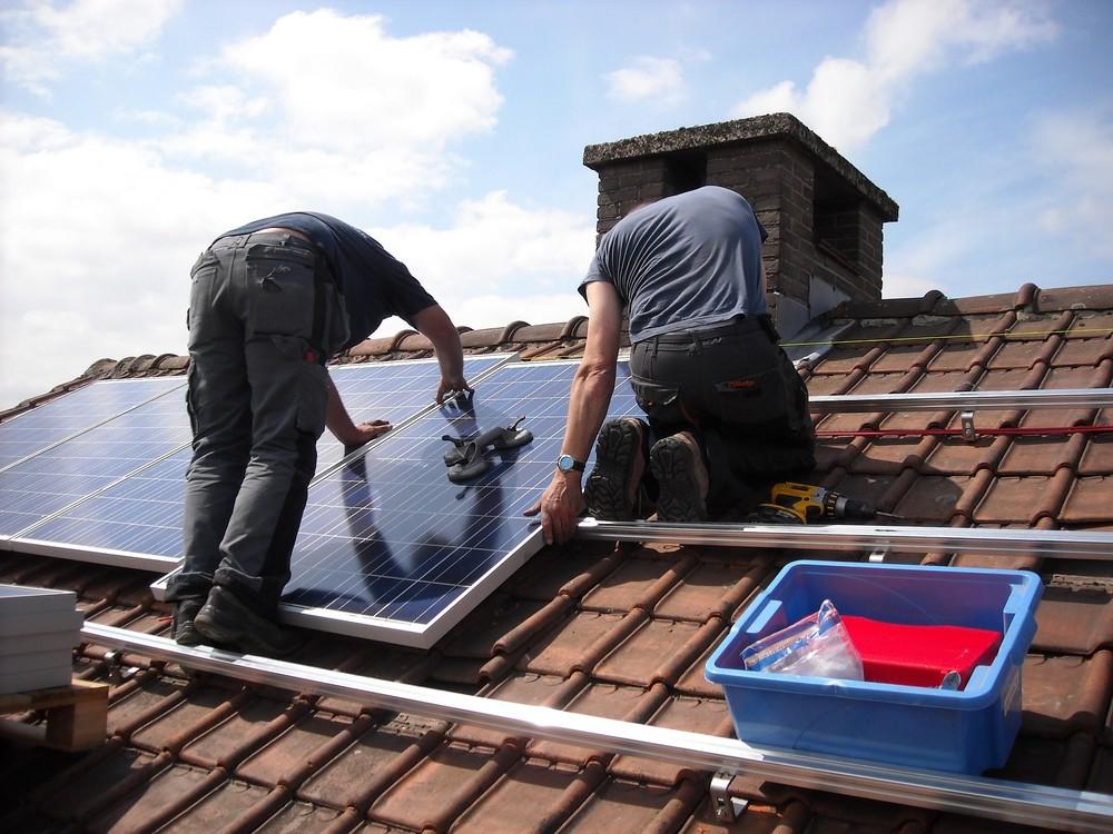 Aneel - Proposta ainda pode sofrer alterações e deve reduzir o incentivo para quem adota o sistema de produção de energia própria SOLAR.
