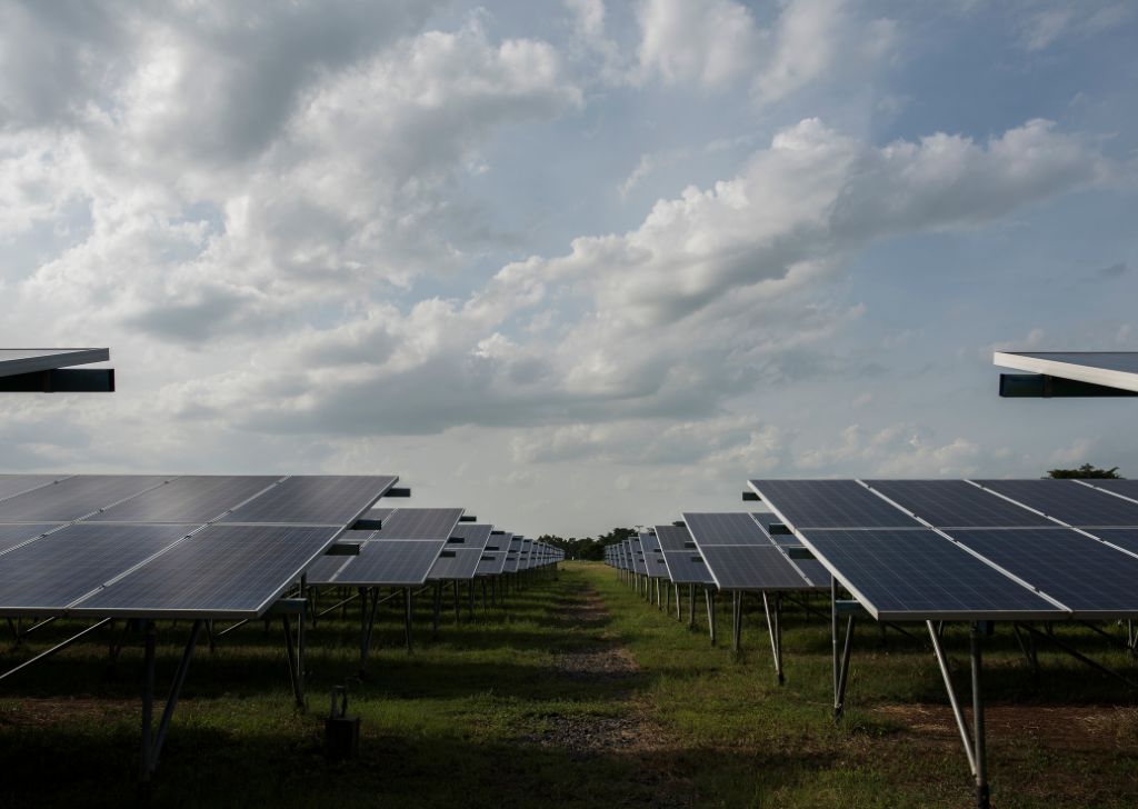 Como investir em uma usina fotovoltaica